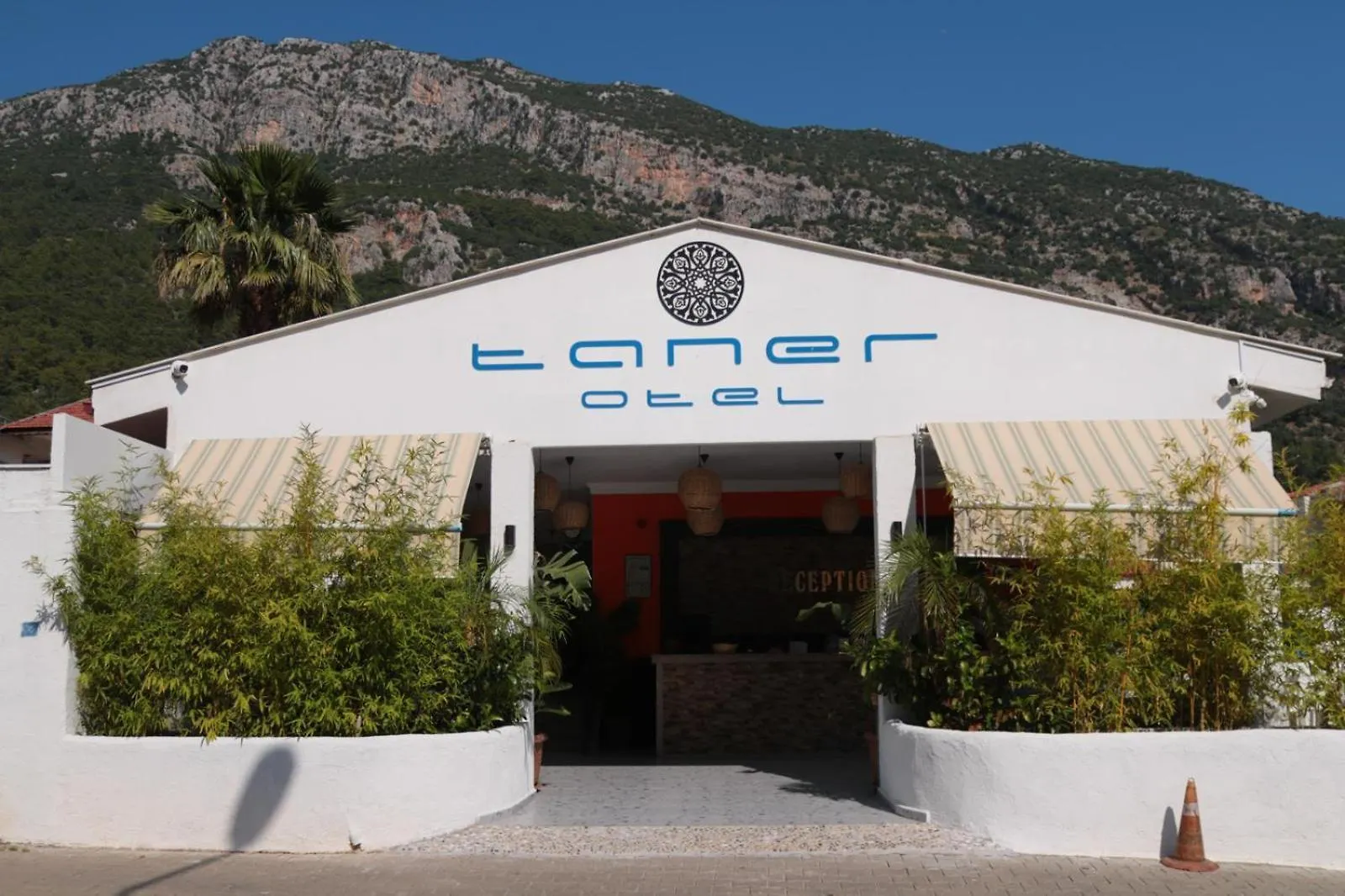 Taner Otel Олудениз